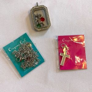 Origami Owl Christmas Holiday Silver Locket With Cross Dangle